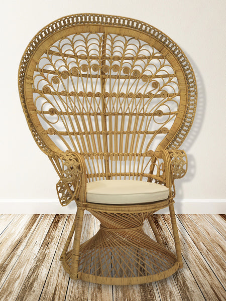 Lea Peacock Chair in Natural